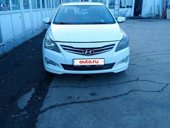2016 Hyundai Solaris I Рестайлинг, белый, 600000 рублей