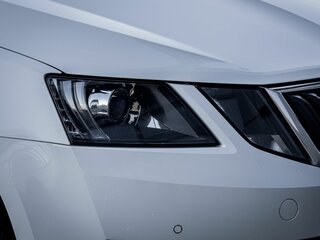 2019 Skoda Octavia III (A7) Рестайлинг, белый, 1558811 рублей, вид 5