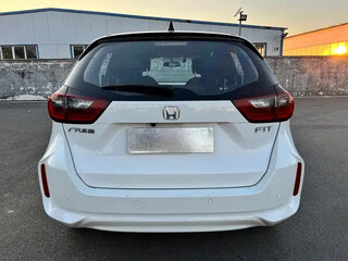 2021 Honda Fit IV, белый, 1170000 рублей, вид 4