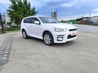 2010 Mitsubishi Outlander II Рестайлинг, белый, 1275000 рублей, вид 3