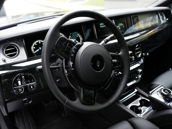 2021 Rolls-Royce Phantom VIII (Series I), чёрный, 49000000 рублей - вид 11