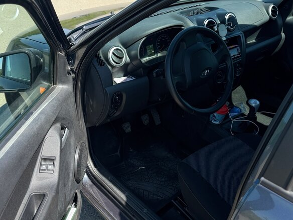 2015 Lada (ВАЗ) Granta I, серый, 400000 рублей - вид 4