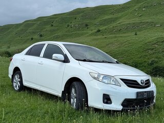 2010 Toyota Corolla X (E140, E150) Рестайлинг, белый, 870000 рублей, вид 3