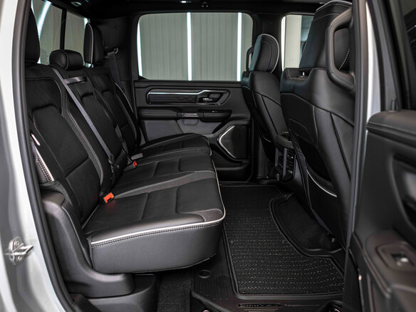 2026 Ram 1500 Crew Cab V Рестайлинг, серебристый, 9490000 рублей - вид 21