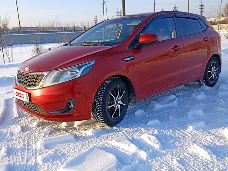 2013 Kia Rio III, красный, 800000 рублей, вид 1