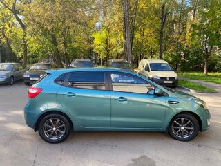 2013 Kia Rio 4-speed III, зелёный, 750000 рублей, вид 4