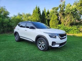 2022 Kia KX3, белый, 1615666 рублей, вид 2