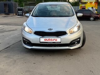2016 Kia Ceed II Рестайлинг, серебристый, 1300000 рублей, вид 3