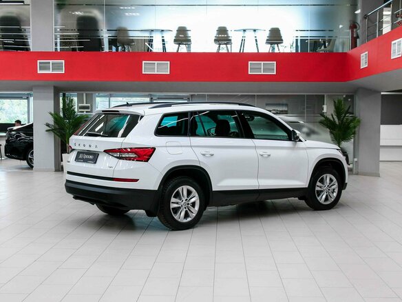 2019 Skoda Kodiaq I, белый, 2140000 рублей - вид 1