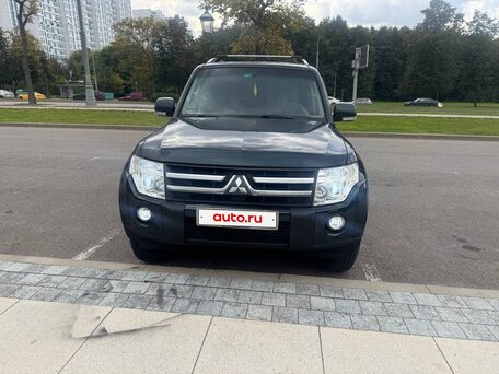 2008 Mitsubishi Pajero IV, зелёный, 1550000 рублей, вид 3
