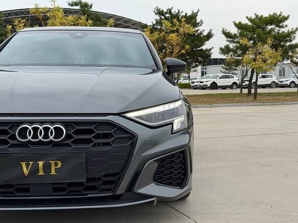 2023 Audi A3 Sportback 35 TFSI IV (8Y), серый, 1850100 рублей - вид 3