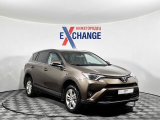 2017 Toyota RAV4 IV (XA40) Рестайлинг, коричневый, 2148000 рублей, вид 3