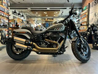 2024 Harley-Davidson Fat Bob, серый, 3250000 рублей, вид 1