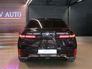 2025 BMW 7 серии 740i xDrive VII (G70), чёрный, 14500000 рублей, вид 5