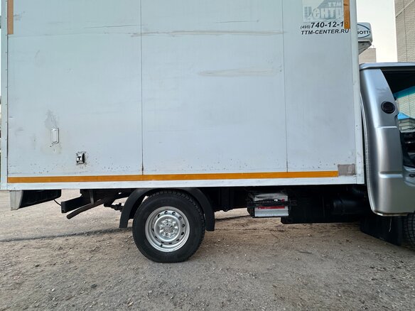 2012 Hyundai Porter, серебристый, 800000 рублей - вид 7
