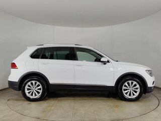 2018 Volkswagen Tiguan II, белый, 2299000 рублей, вид 4