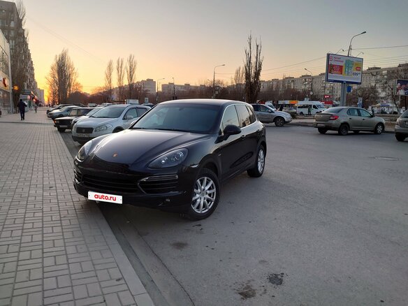 2014 Porsche Cayenne Diesel II (958), чёрный, 2700000 рублей - вид 1