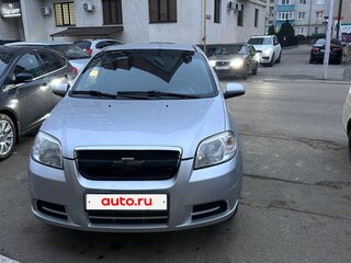 2010 Chevrolet Aveo I Рестайлинг, серебристый, 650000 рублей, вид 1