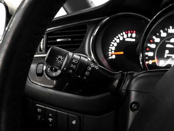 2017 Kia Ceed II Рестайлинг, серебристый - вид 12