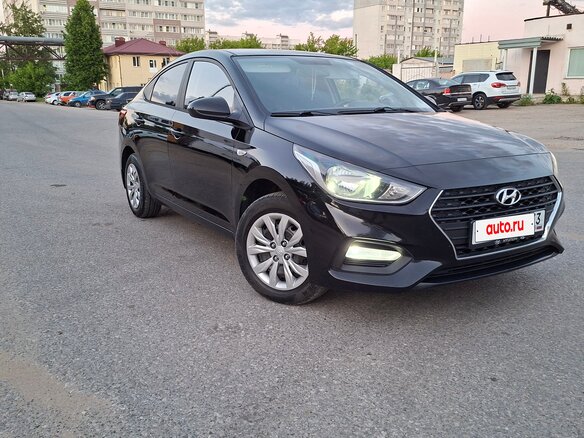 2018 Hyundai Solaris II, чёрный, 1170000 рублей - вид 1