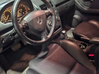 2011 Mercedes-Benz A-Класс 180 II (W169) Рестайлинг, чёрный, 670000 рублей, вид 5