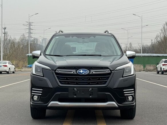 2022 Subaru Forester V Рестайлинг, чёрный, 2210000 рублей - вид 1