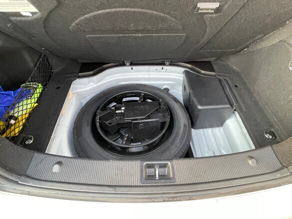 2013 Mercedes-Benz C-Класс 180 BlueEFFICIENCY III (W204) Рестайлинг, белый, 1570000 рублей - вид 17