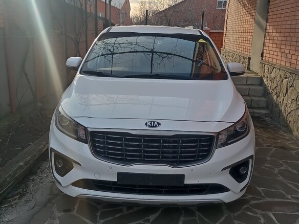 2018 Kia Carnival III, белый, 2350000 рублей