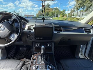 2015 Volkswagen Touareg II Рестайлинг, белый, 2450000 рублей, вид 4