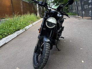 Husqvarna Svartpilen 401