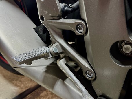 2008 Honda CB 1000R, красный, 670000 рублей, вид 3