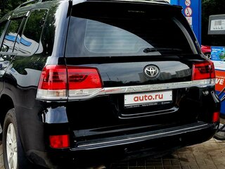 2015 Toyota Land Cruiser 200 Series Рестайлинг 2, чёрный, 6499999 рублей, вид 2