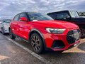 2021 Audi A1 citycarver II (GB), красный, 1563911 рублей