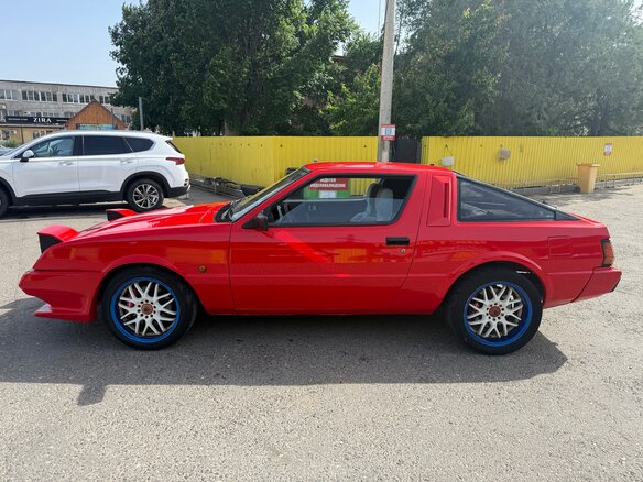 1988 Mitsubishi Starion, красный, 990000 рублей - вид 8