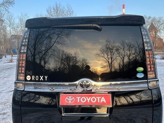 2015 Toyota Voxy III (R80), чёрный, 2249000 рублей, вид 5