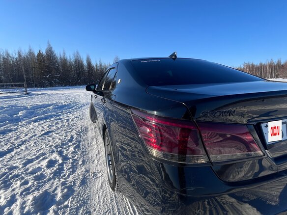 2017 Toyota Crown XIV (S210) Рестайлинг, чёрный, 2850000 рублей - вид 2
