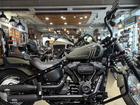2021 Harley-Davidson Street Bob, зелёный, 1980000 рублей, вид 2