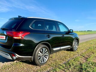 2021 Mitsubishi Outlander III Рестайлинг 3, чёрный, 2310000 рублей, вид 3