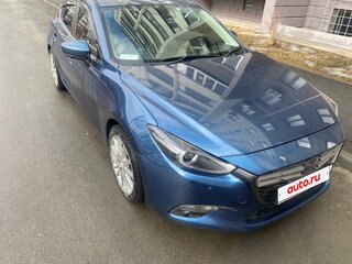 2017 Mazda Axela III Рестайлинг, синий, 1560000 рублей, вид 3