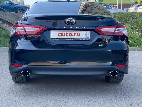 2019 Toyota Camry VIII (XV70), чёрный, 3395000 рублей - вид 3