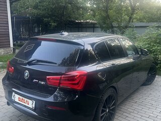 2015 BMW 1 серии 118i II (F20/F21) Рестайлинг, чёрный, 1500000 рублей, вид 3