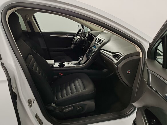 2017 Ford Mondeo V, белый, 1699000 рублей - вид 22