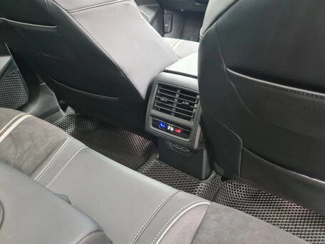 2022 Volkswagen Golf VIII, белый, 1850000 рублей, вид 5