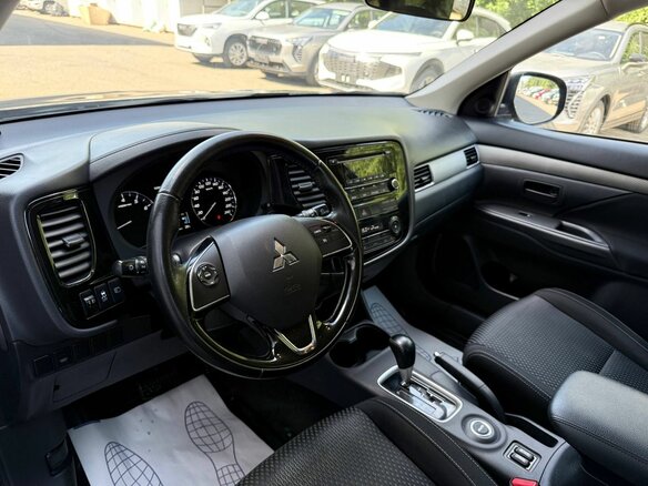 2015 Mitsubishi Outlander III Рестайлинг 2, серый - вид 13