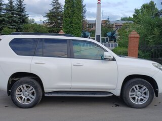 2010 Toyota Land Cruiser Prado 150 Series, белый, 2370000 рублей, вид 3