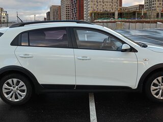2018 Kia Rio X-Line IV, белый, 1220000 рублей, вид 3
