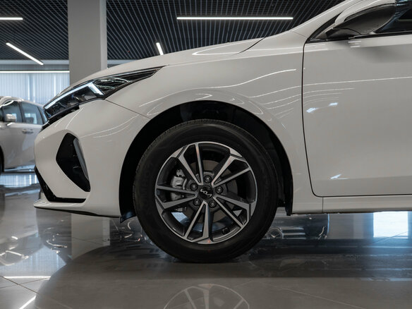2026 Kia K3 II (China Market) Рестайлинг, белый, 2990000 рублей - вид 22