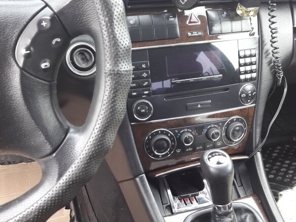 2004 Mercedes-Benz C-Класс 180 II (W203) Рестайлинг, чёрный, 600000 рублей - вид 6