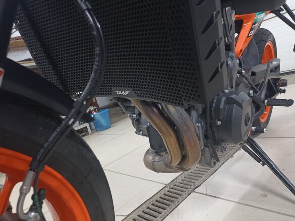 2022 KTM 890 Duke GP, оранжевый, 1050000 рублей - вид 7