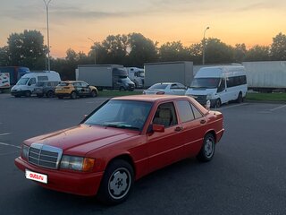 1991 Mercedes-Benz 190 (W201), красный, 1000000 рублей, вид 2